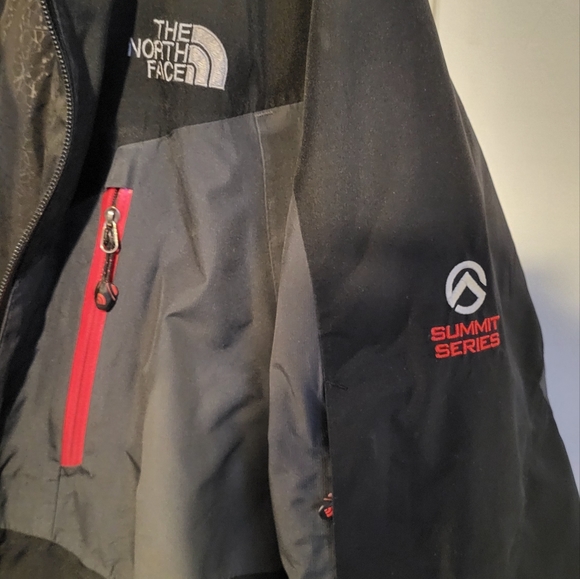 The North Face Jacket - Picture 3 of 6